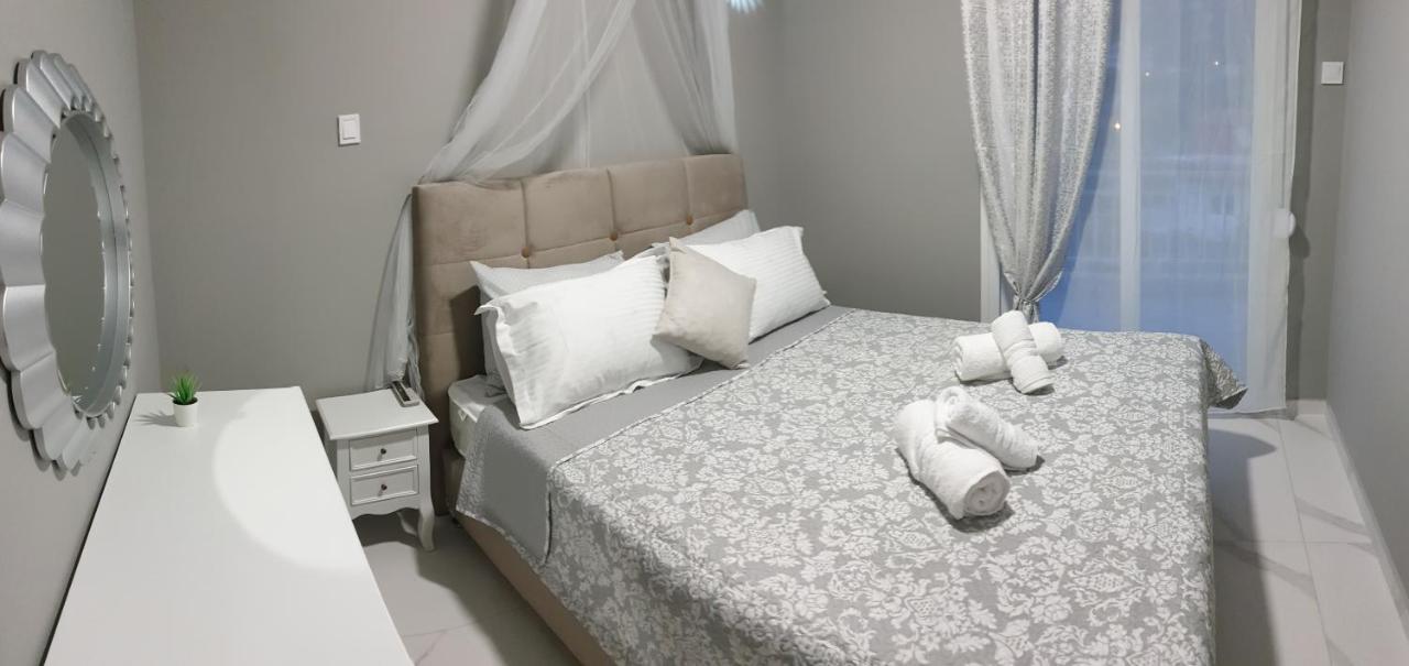 Diamond Lux Apartment PalaiónTsiflíkion Extérieur photo