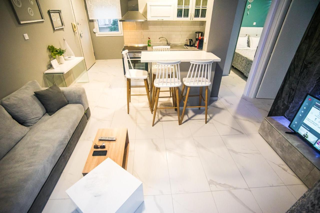 Diamond Lux Apartment PalaiónTsiflíkion Extérieur photo