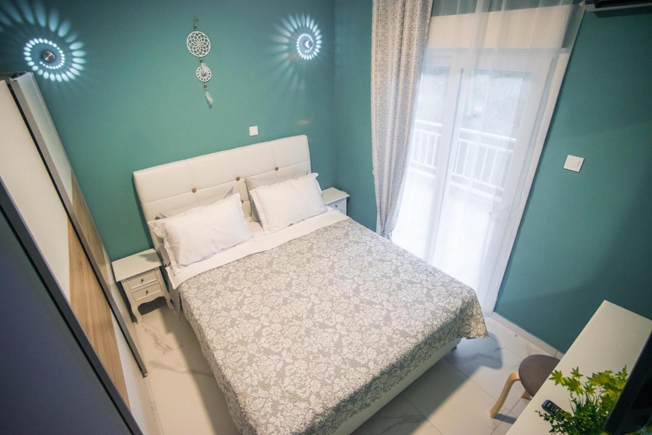 Diamond Lux Apartment PalaiónTsiflíkion Extérieur photo