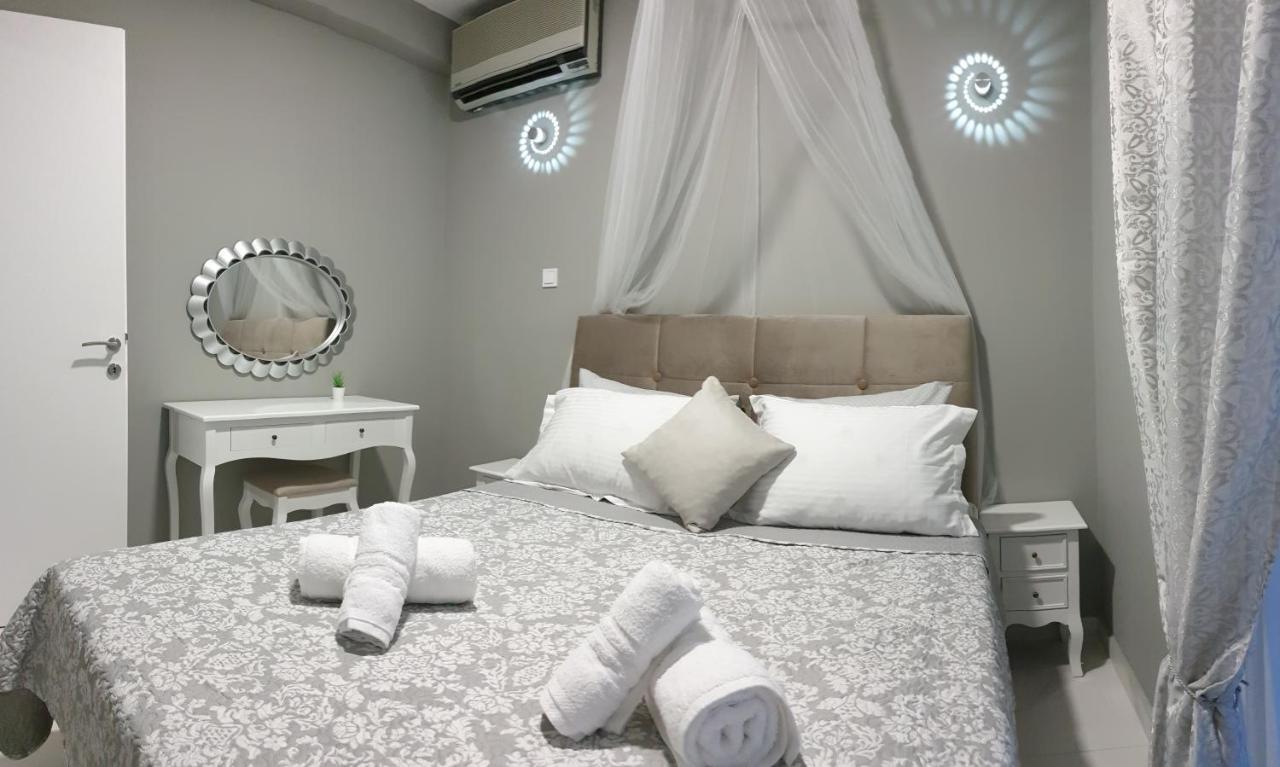 Diamond Lux Apartment PalaiónTsiflíkion Extérieur photo