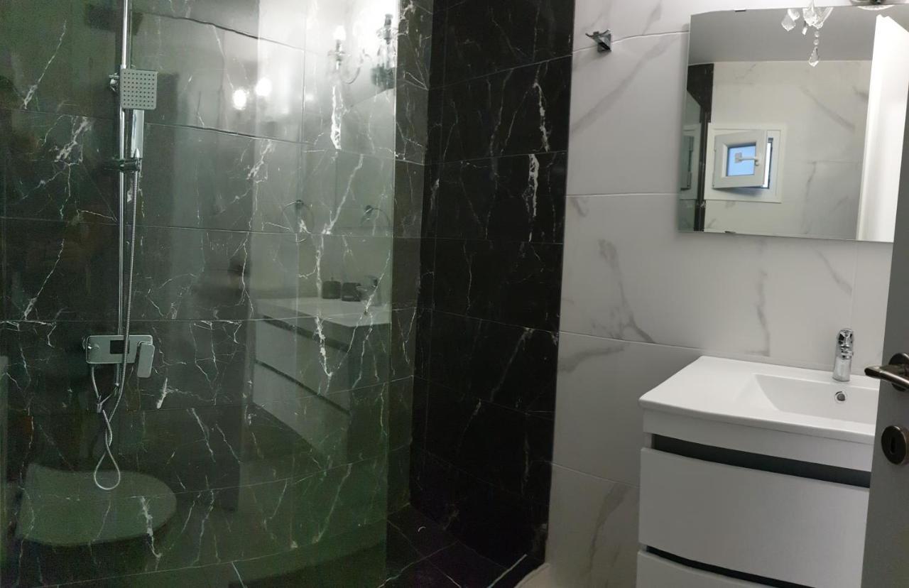 Diamond Lux Apartment PalaiónTsiflíkion Extérieur photo